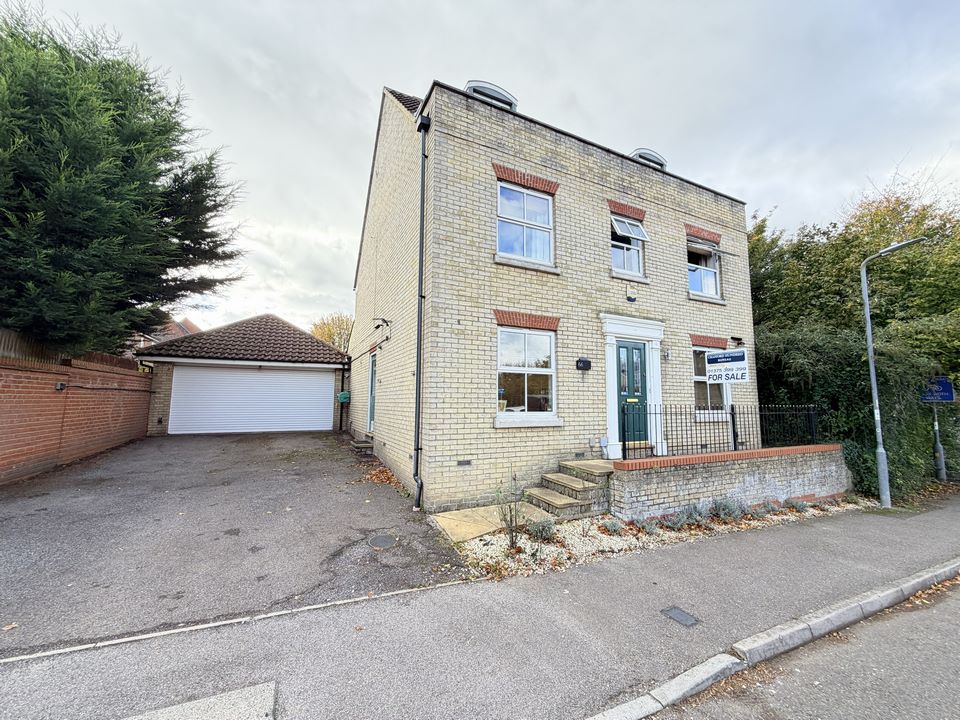 Grifon Road, Chafford Hundred, Essex, RM16 6RJ