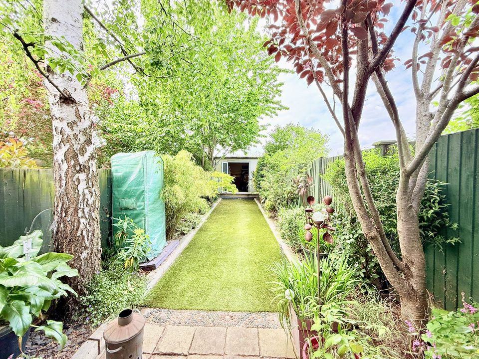 Mill Lane, South Stifford, Grays, RM20 