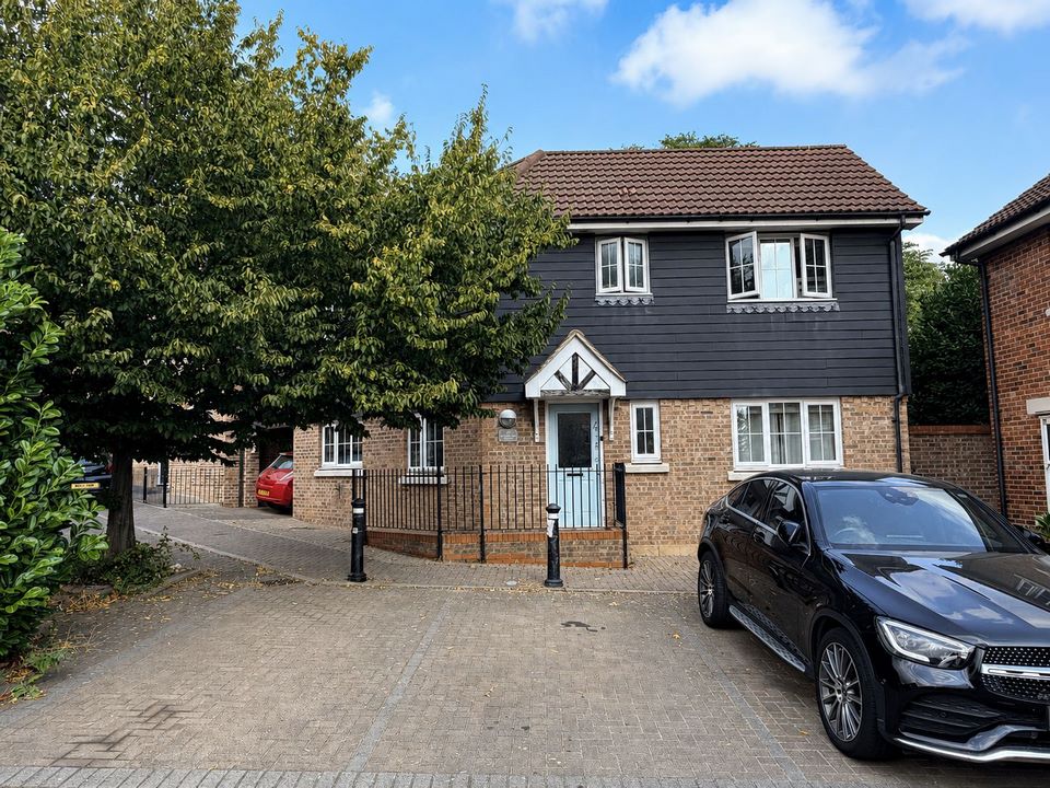 Weymouth Drive, Chafford Hundred